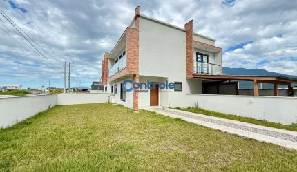 Casa com 2 quartos à venda na Osvaldo da Silva, 7, Aririu, Palhoça por R$ 450.000