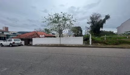 Terreno à venda na Rua Virgilino Domingos da Silva, Serraria, São José por R$ 280.000