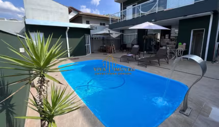 Sobrado 3 Dormitorios em Condominio Fechado.