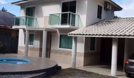 Casa para Venda em Florianópolis, São João do Rio Vermelho, 2 dormitórios, 2 suítes, 2 banheiros, 2 vagas