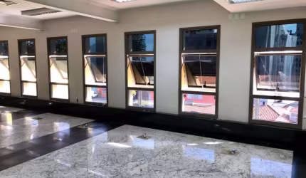 Sala Comercial para Venda em Florianópolis, Agronomica, 5 banheiros, 2 vagas