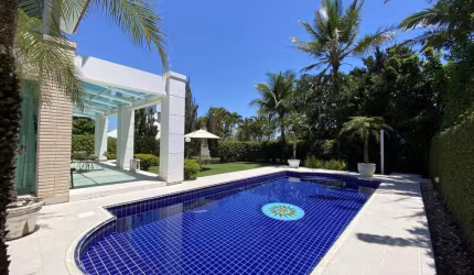 Casa para Locação em Florianópolis, Jurerê Internacional, 5 dormitórios, 3 suítes, 4 banheiros, 2 vagas