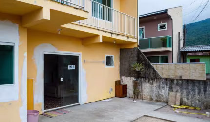 Sobrado para Venda em Palhoça, Enseada do Brito (Ens Brito), 2 dormitórios, 1 suíte, 2 banheiros, 2 vagas