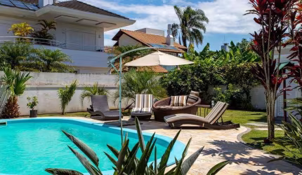 Casa para Locação em Florianópolis, Jurerê, 5 dormitórios, 1 suíte, 2 banheiros, 1 vaga