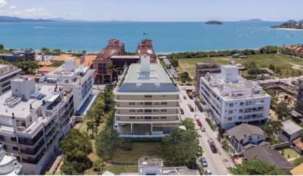 Apartamento para Venda em Florianópolis, Jurerê, 2 dormitórios, 2 suítes, 3 banheiros, 2 vagas
