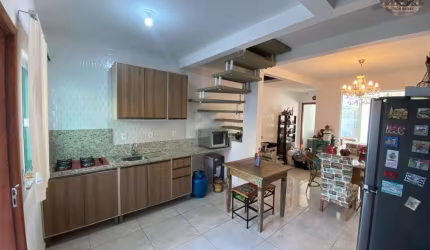 Casa para Venda em Florianópolis, Ingleses do Rio Vermelho, 2 dormitórios, 2 suítes, 3 banheiros, 2 vagas