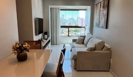 APARTAMENTO NO PRADO | 3 QUARTOS (1 SUITE) | VARANDA | REFORMADO | ANDAR ALTO