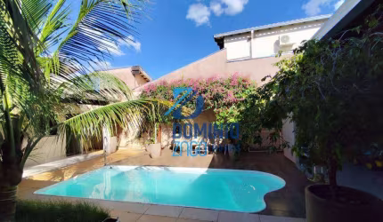 Casa com 4 dormitórios à venda, 243 m² por R$ 1.000.000,00 - Jardim do Lago - Uberaba/MG