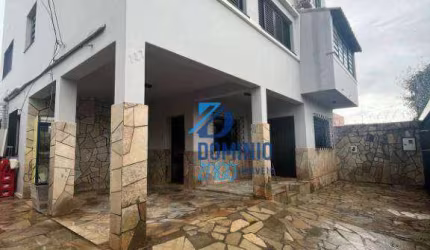 Sobrado com 6 dormitórios, 385 m² - venda por R$ 750.000,00 ou aluguel por R$ 4.000,00/mês - Vila Maria Helena - Uberaba/MG