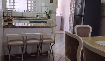 Casa para Venda em Indaiatuba, Jardim Regina, 3 dormitórios, 1 suíte, 2 banheiros, 4 vagas