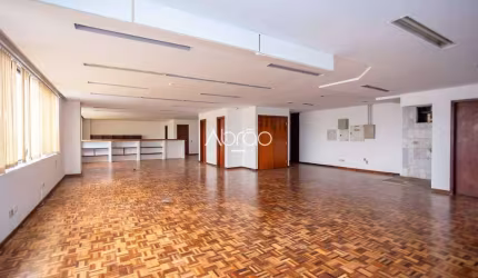 Sala comercial de 159 m² para alugar no Centro de Curitiba – Espaçosa, Reformada e Bem Localizada