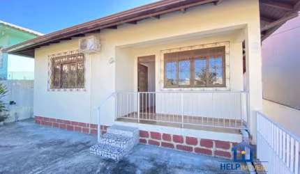 Casa com 3 quartos à venda na Rua Campolino Alves, 95, Abraão, Florianópolis por R$ 869.200