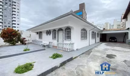 Casa com 4 quartos para alugar na Rua Pedro Cunha, 49, Kobrasol, São José por R$ 7.500