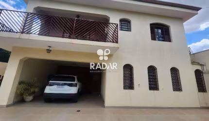 Casa à venda em Campinas, Jardim Nova Europa, com 4 quartos, com 224 m²