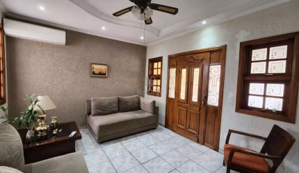 Casa à venda em Campinas, Jardim García, com 3 quartos, com 153 m²