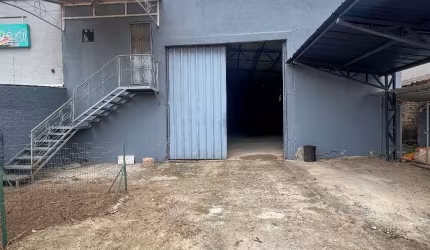Barracão 200 m2 Afonso Pena