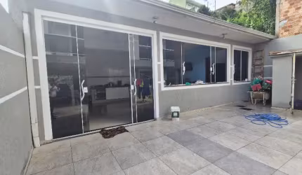 Excelente Triplex á Venda em Almirante Tamandaré