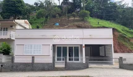 Casa com 2 dormitórios à venda, 100 m² por R$ 380.000,00 - Azambuja - Brusque/SC