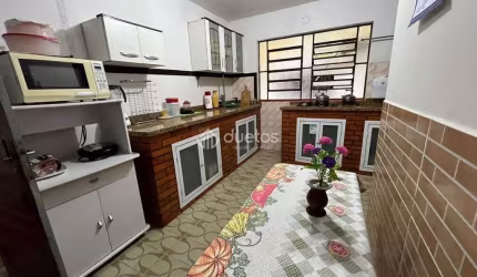 casa na Primeiro de Maio