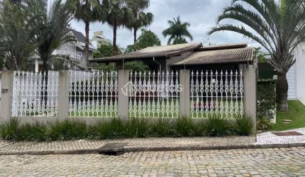 Casa com 4 dormitórios à venda, 340 m² por R$ 2.900.000,00 - São Luiz - Brusque/SC