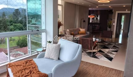 APARTAMENTO COM 4 SUÍTES