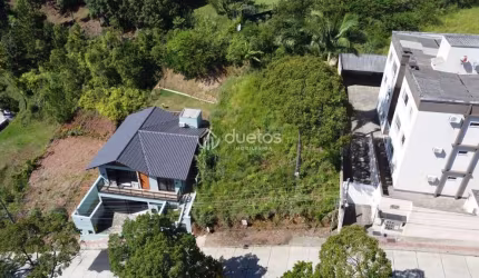 Terreno com 15 de frente em uma excelente localização