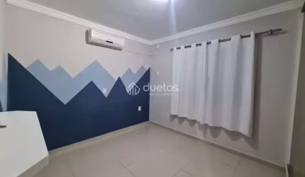CASA BAIXA COM PISCINA