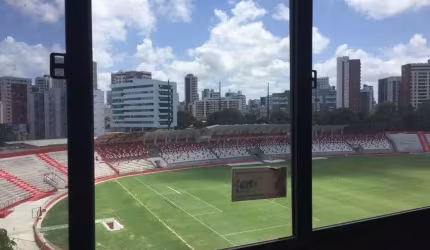 Apartamento com 3 quartos, sendo 2 suítes, na melhor localização dos Aflitos - Recife - PE