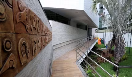 Apartamento para venda possui 50 metros quadrados com 2 quartos em Casa Amarela - Recife - PE