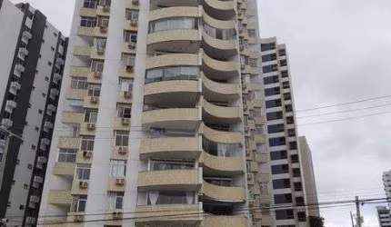 Apartamento na Avenida Boa Viagem, perto do Parque Dona Lindu - Recife - PE