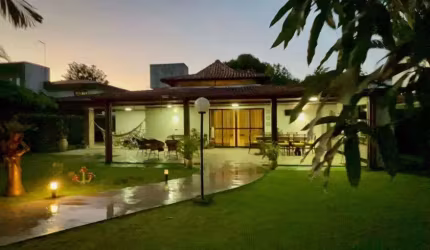Casa com 4 quartos em condomínio de Aldeia - Camaragibe - PE