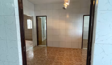 Casa com 3 quartos em excelente estado de conservação - Recife - PE