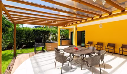 Casa com 300 metros quadrados e 4 quartos em condomínio - Recife - PE