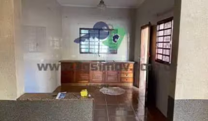 Casa 3 dormitórios para Venda em Cravinhos, centro, 3 dormitórios, 1 suíte, 2 banheiros, 3 vagas