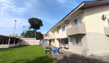 Sobrado em condominio Caiobá