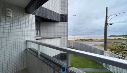 Apartamento de um quarto frente mar