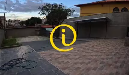Casa com 3 quartos para alugar na Santa Terezinha, Belo Horizonte  por R$ 4.450