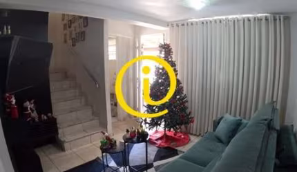 Casa em condomínio fechado com 3 quartos à venda no Cabral, Contagem  por R$ 750.000