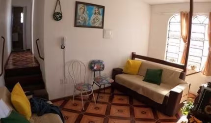 Casa com 2 quartos à venda em Serrano, Belo Horizonte  por R$ 430.000
