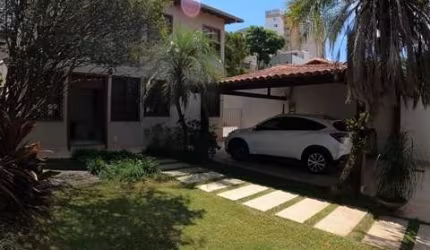 Casa com 3 quartos à venda em Paquetá, Belo Horizonte  por R$ 1.700.000
