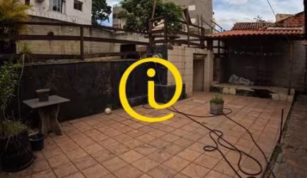 Casa com 3 quartos à venda em Paquetá, Belo Horizonte  por R$ 910.000