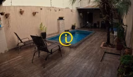 Casa com 3 quartos à venda no Arvoredo 2ª Seção, Contagem  por R$ 700.000