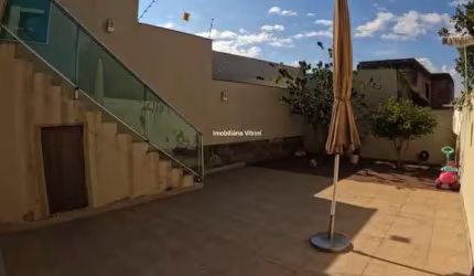 Casa com 3 quartos à venda no Parque Xangri-Lá, Contagem  por R$ 900.000