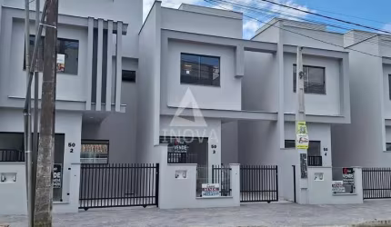 Sobrado à venda no bairro João Pessoa - Jaraguá do Sul/SC