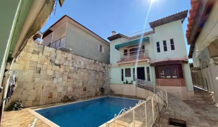 Casa à Venda em Jardim Leocádia, Sorocaba - SP