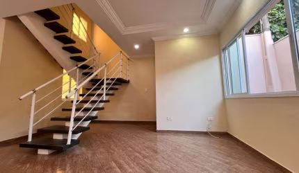 Casa à Venda em Vila Angélica, Sorocaba - SP