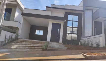 Casa com 3 Dorms, Suíte Master, Área Gourmet e Garagem para 2 Carros