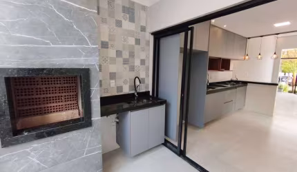 Casa moderna c/ piscina e gourmet no Condomínio Residencial Jardim