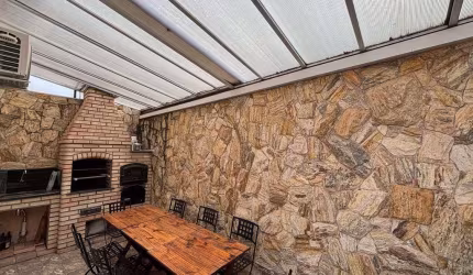 Casa na Villa Amato com suíte, área gourmet e quintal amplo — imperdível!