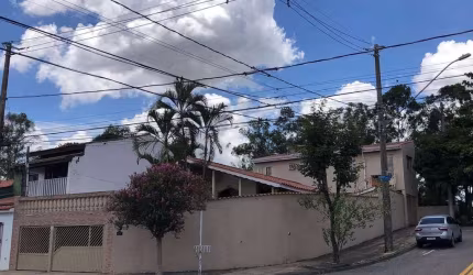 Casa com Edícula no Jardim Rosália – Espaço e Conforto em Sorocaba